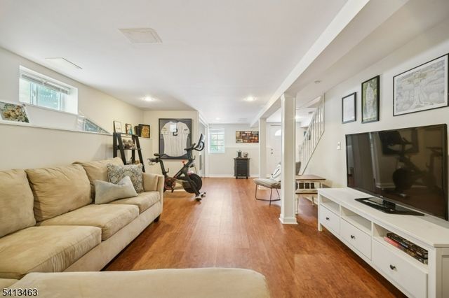 35 Lenox Ter, West Orange Twp., NJ 07052