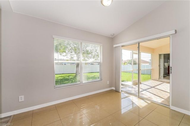 1425 SW 6th PL, Cape Coral, FL 33991