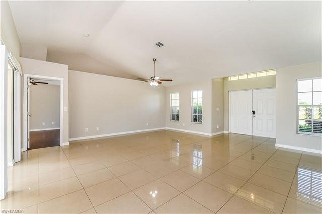 1425 SW 6th PL, Cape Coral, FL 33991