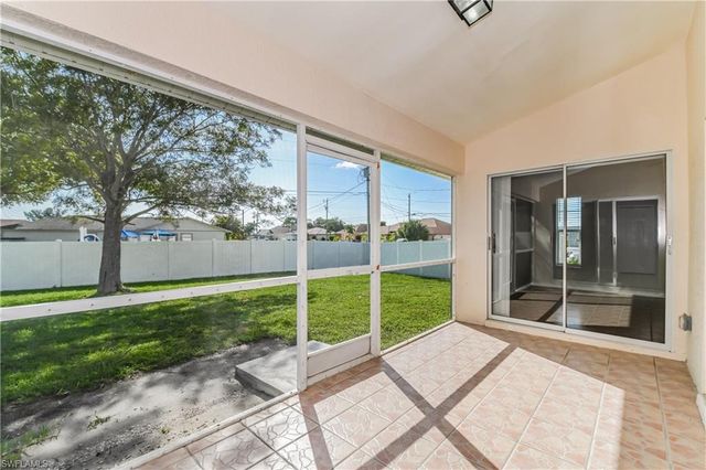 1425 SW 6th PL, Cape Coral, FL 33991