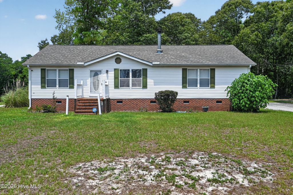 1866 Sunset Cove Drive SE, Bolivia, NC 28422