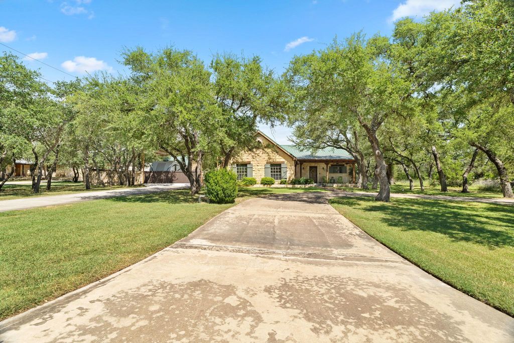 102 Camm Lary CIR, Burnet, TX 78611