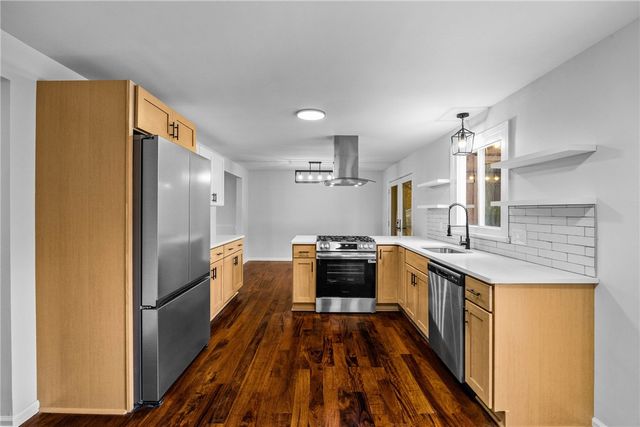 1165 Woodbridge Lane, Webster, NY 14580