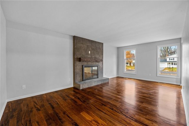 1165 Woodbridge Lane, Webster, NY 14580