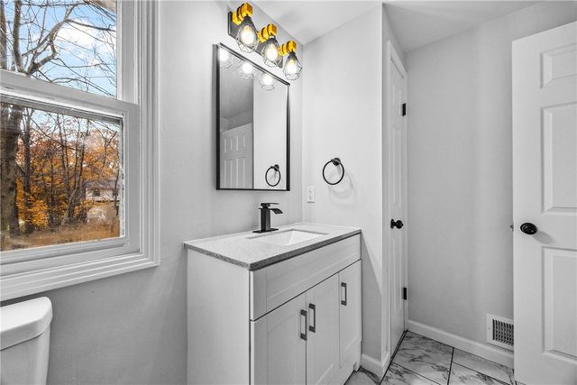 1165 Woodbridge Lane, Webster, NY 14580