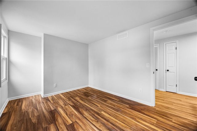 1165 Woodbridge Lane, Webster, NY 14580