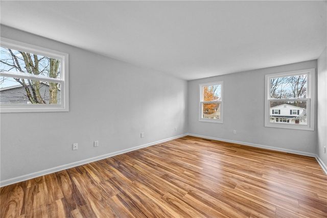 1165 Woodbridge Lane, Webster, NY 14580