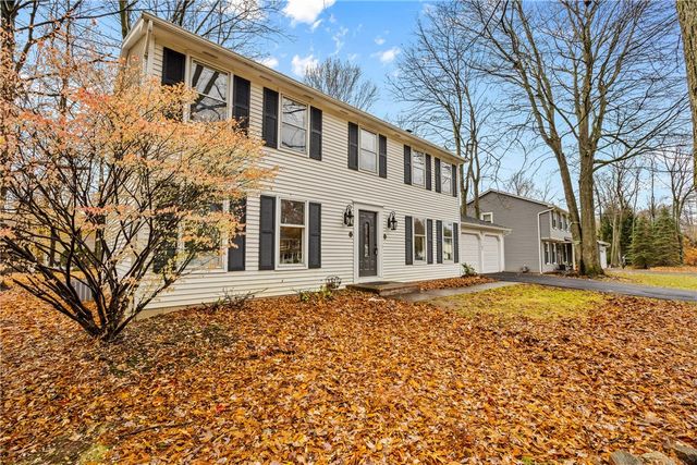 1165 Woodbridge Lane, Webster, NY 14580