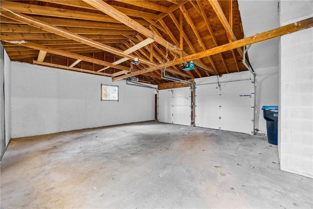 1165 Woodbridge Lane, Webster, NY 14580