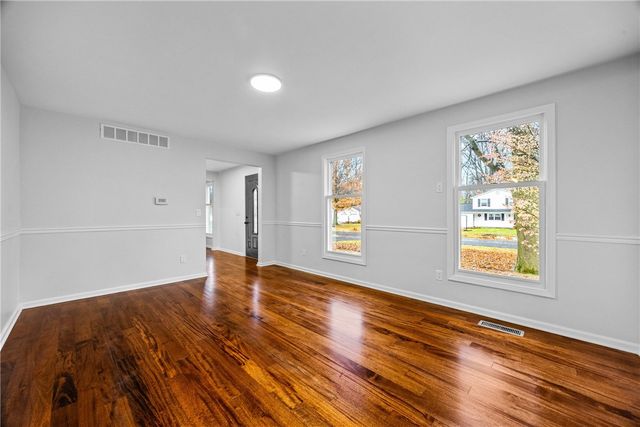 1165 Woodbridge Lane, Webster, NY 14580