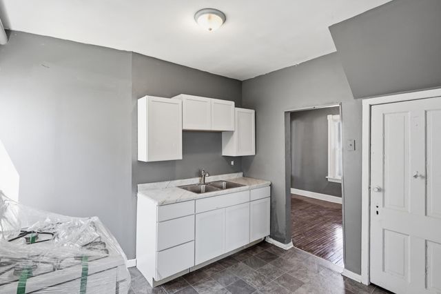 324 Van Buren Avenue, Saint Paul, MN 55103