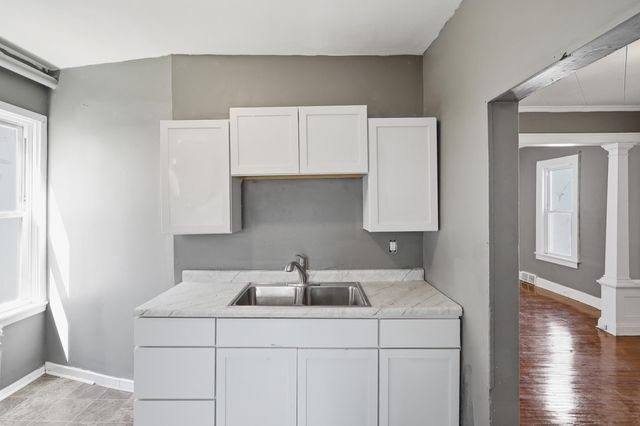 324 Van Buren Avenue, Saint Paul, MN 55103