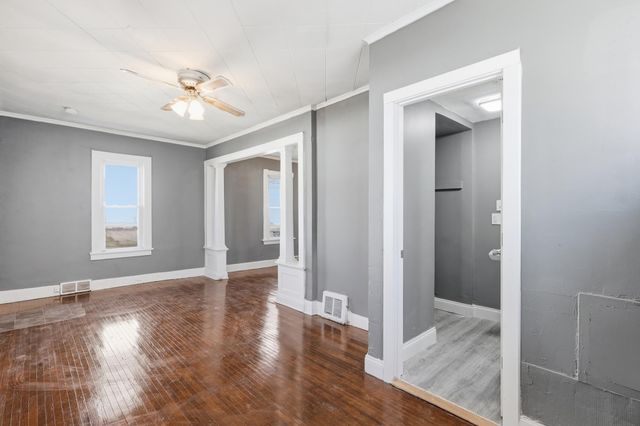 324 Van Buren Avenue, Saint Paul, MN 55103