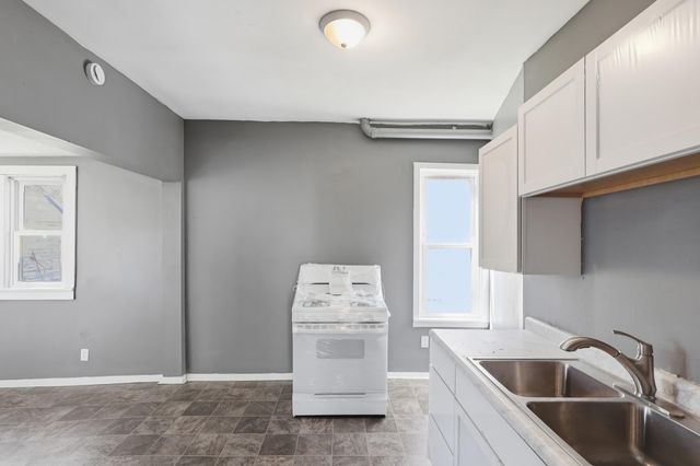 324 Van Buren Avenue, Saint Paul, MN 55103