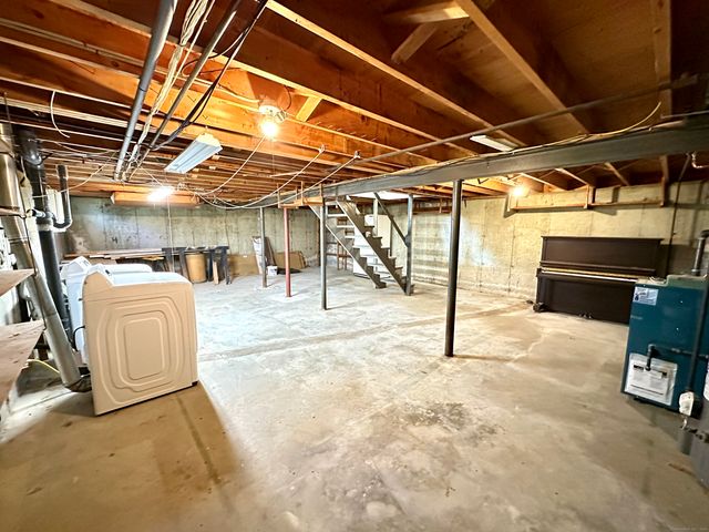 3 Coolidge Drive, Enfield, CT 06082