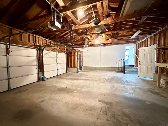 3 Coolidge Drive, Enfield, CT 06082