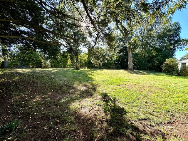 3 Coolidge Drive, Enfield, CT 06082