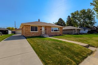 5616 S Kirkwood AVENUE, Cudahy, WI 53110
