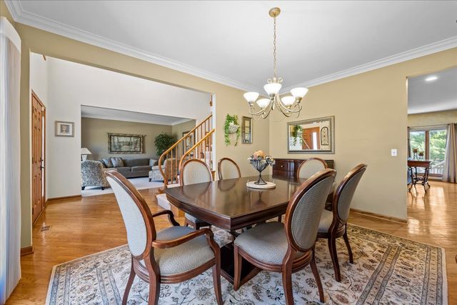 1928 N Ridge Avenue, Arlington Heights, IL 60004