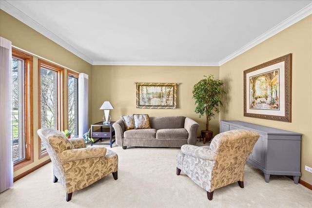1928 N Ridge Avenue, Arlington Heights, IL 60004
