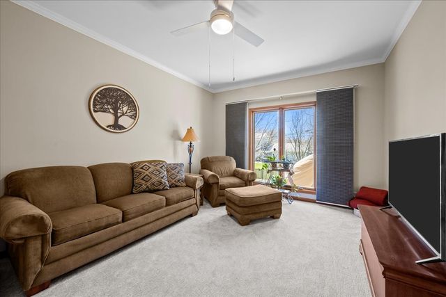 1928 N Ridge Avenue, Arlington Heights, IL 60004
