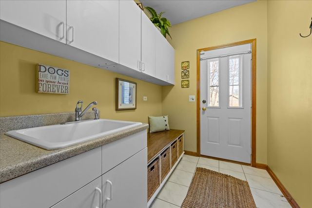1928 N Ridge Avenue, Arlington Heights, IL 60004