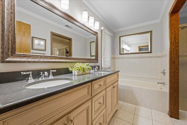 1928 N Ridge Avenue, Arlington Heights, IL 60004
