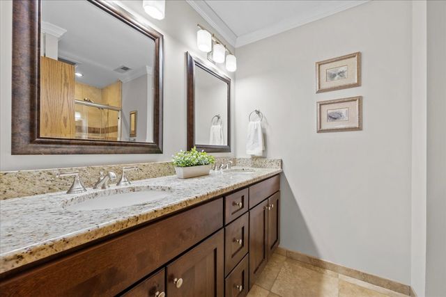 1928 N Ridge Avenue, Arlington Heights, IL 60004