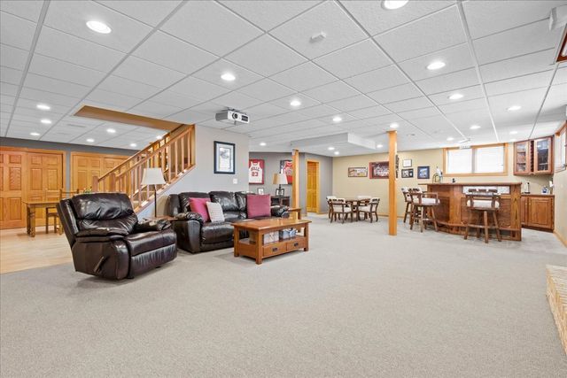 1928 N Ridge Avenue, Arlington Heights, IL 60004
