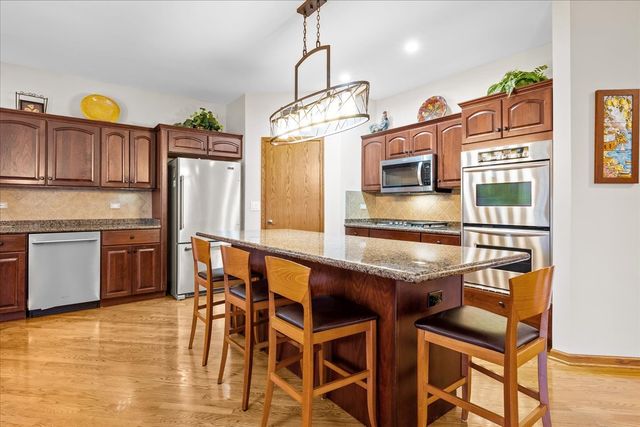 1928 N Ridge Avenue, Arlington Heights, IL 60004