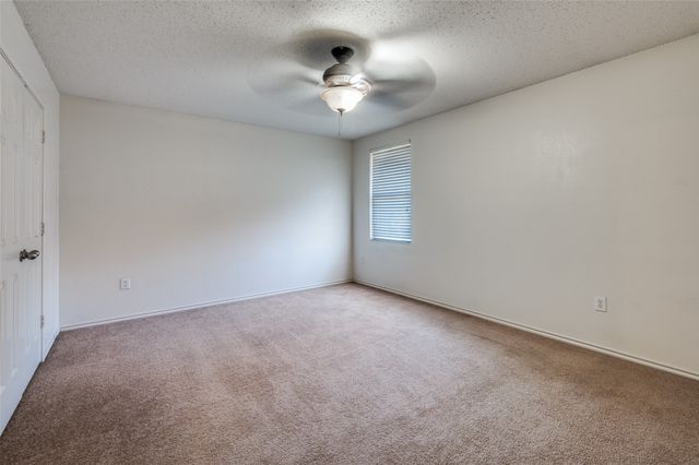 8402 Olivia Meadow Drive, Arlington, TX 76002