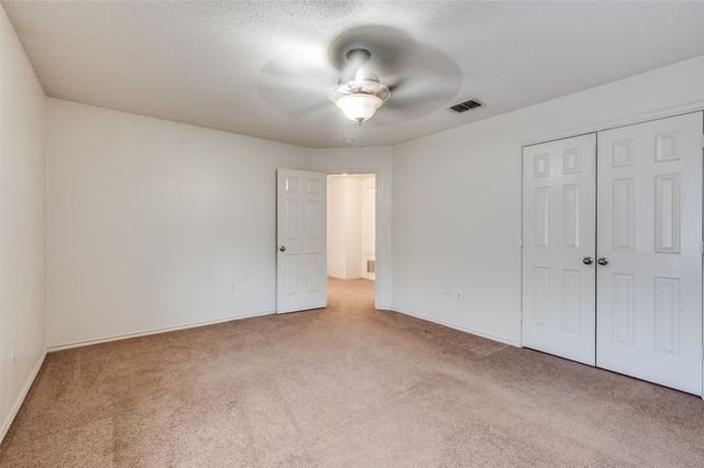 8402 Olivia Meadow Drive, Arlington, TX 76002