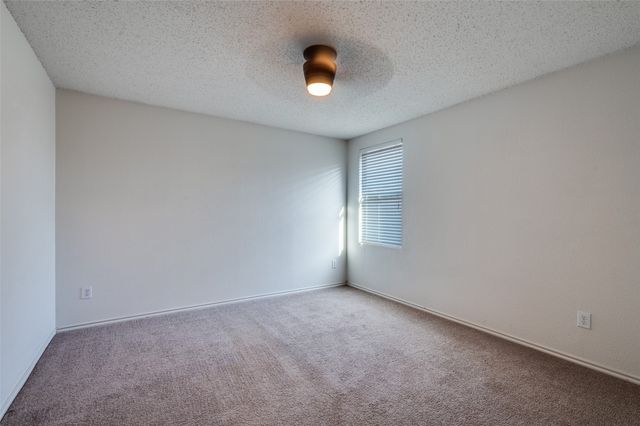 8402 Olivia Meadow Drive, Arlington, TX 76002