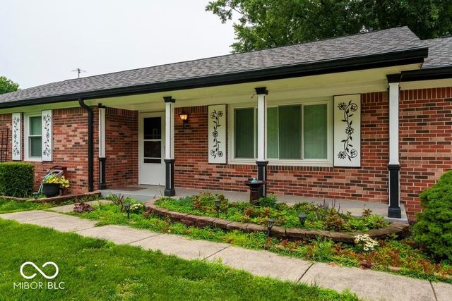 1294 Joanna Court, Avon, IN 46123