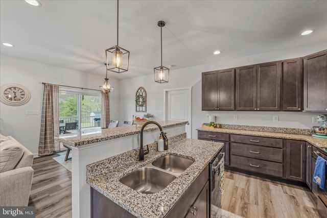 117 MICKEY MANTLE CT, Berkeley Springs, WV 25411