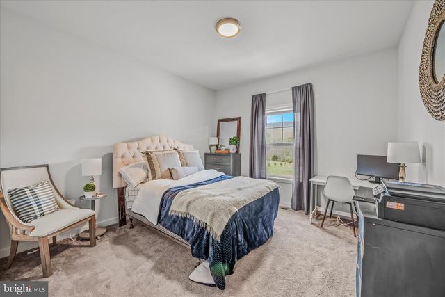 117 MICKEY MANTLE CT, Berkeley Springs, WV 25411