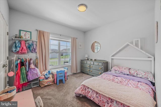 117 MICKEY MANTLE CT, Berkeley Springs, WV 25411