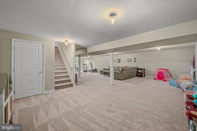 117 MICKEY MANTLE CT, Berkeley Springs, WV 25411