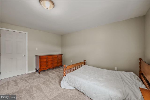 117 MICKEY MANTLE CT, Berkeley Springs, WV 25411
