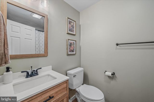 117 MICKEY MANTLE CT, Berkeley Springs, WV 25411