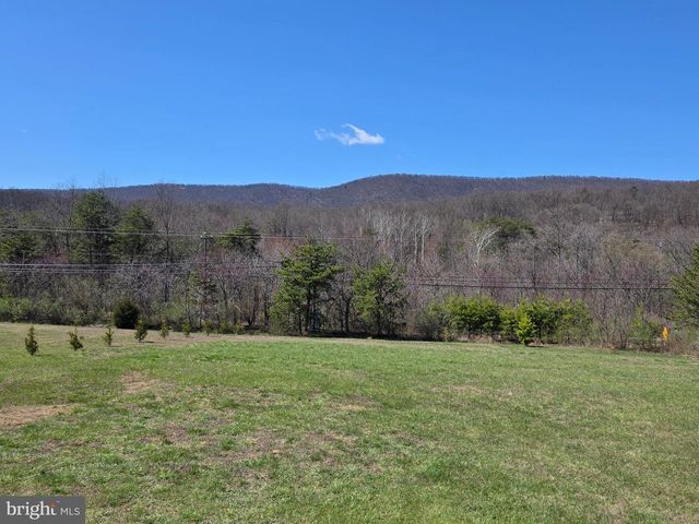 117 MICKEY MANTLE CT, Berkeley Springs, WV 25411