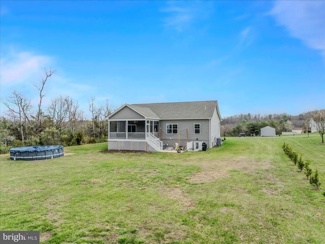 117 MICKEY MANTLE CT, Berkeley Springs, WV 25411