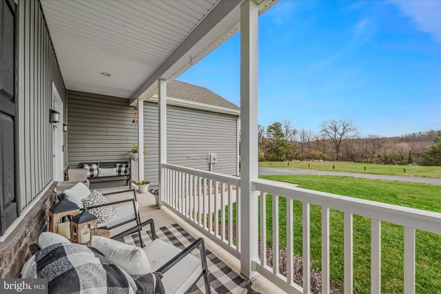 117 MICKEY MANTLE CT, Berkeley Springs, WV 25411