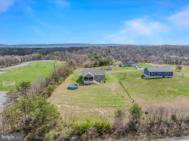 117 MICKEY MANTLE CT, Berkeley Springs, WV 25411