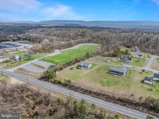 117 MICKEY MANTLE CT, Berkeley Springs, WV 25411