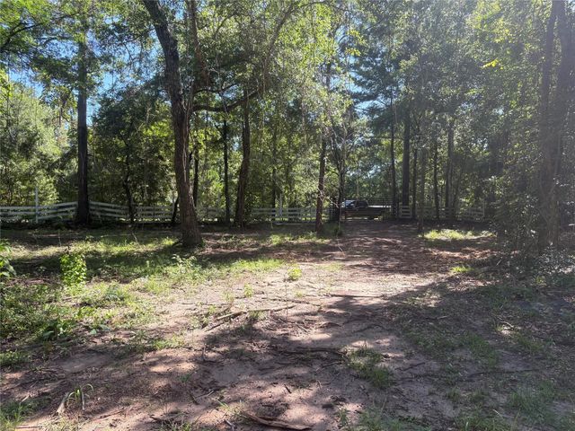 25111 N Clear Creek Road, Hockley, TX 77447