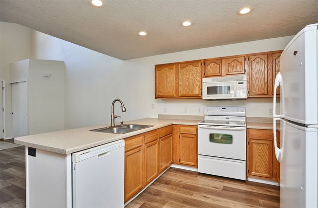 15411 Westbrook Drive, Urbandale, IA 50323