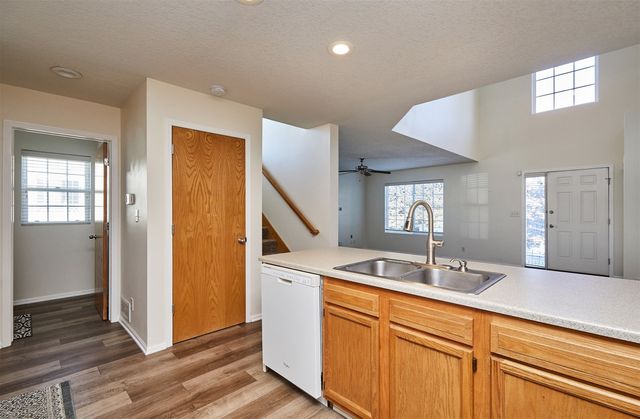 15411 Westbrook Drive, Urbandale, IA 50323