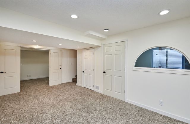 15411 Westbrook Drive, Urbandale, IA 50323