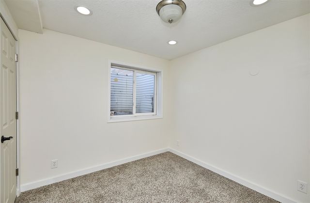 15411 Westbrook Drive, Urbandale, IA 50323